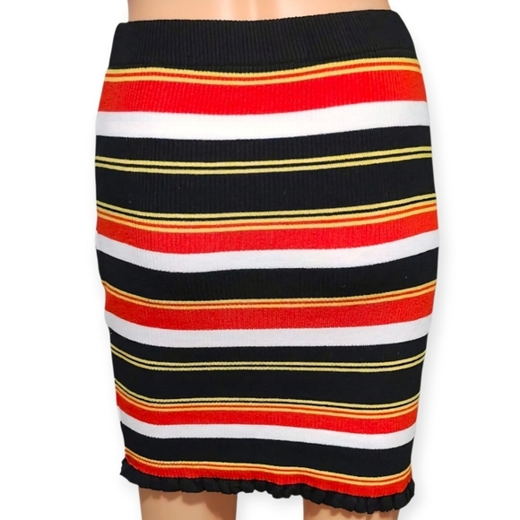 Chic Striped Pencil Skirt LuvLiz in Black, Red, and White - Picture 4 of 8